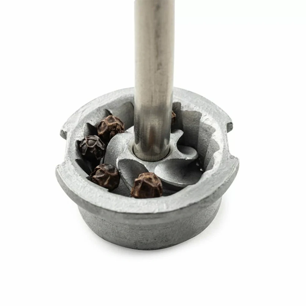 PEUGEOT | mlýnek na pepř, FIDJI, velikost 15 cm, buk, matný černý