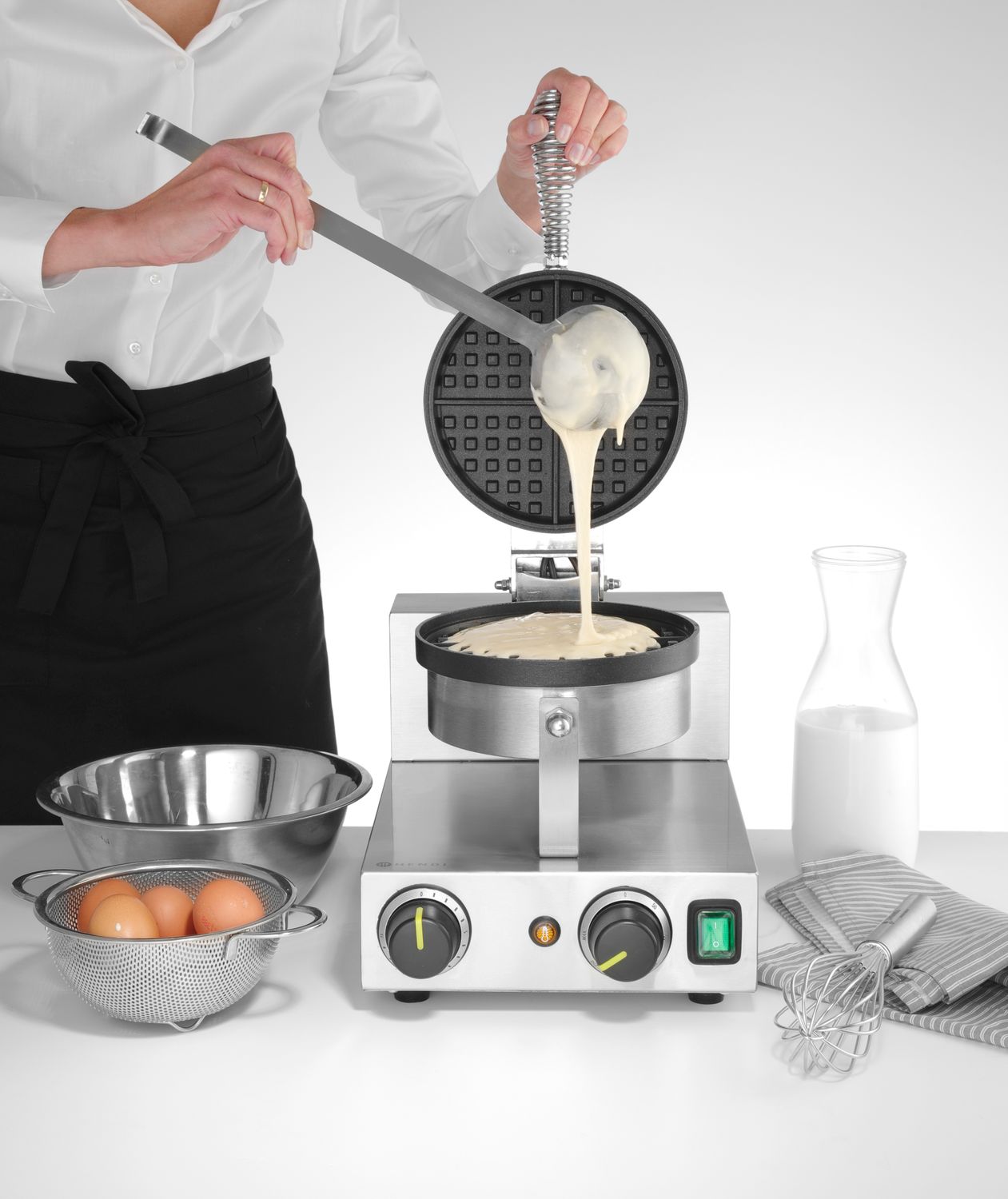 HENDI | Vaflovač Kulatý na belgické vafle, 230V/1000W, 250x491x(H)285mm