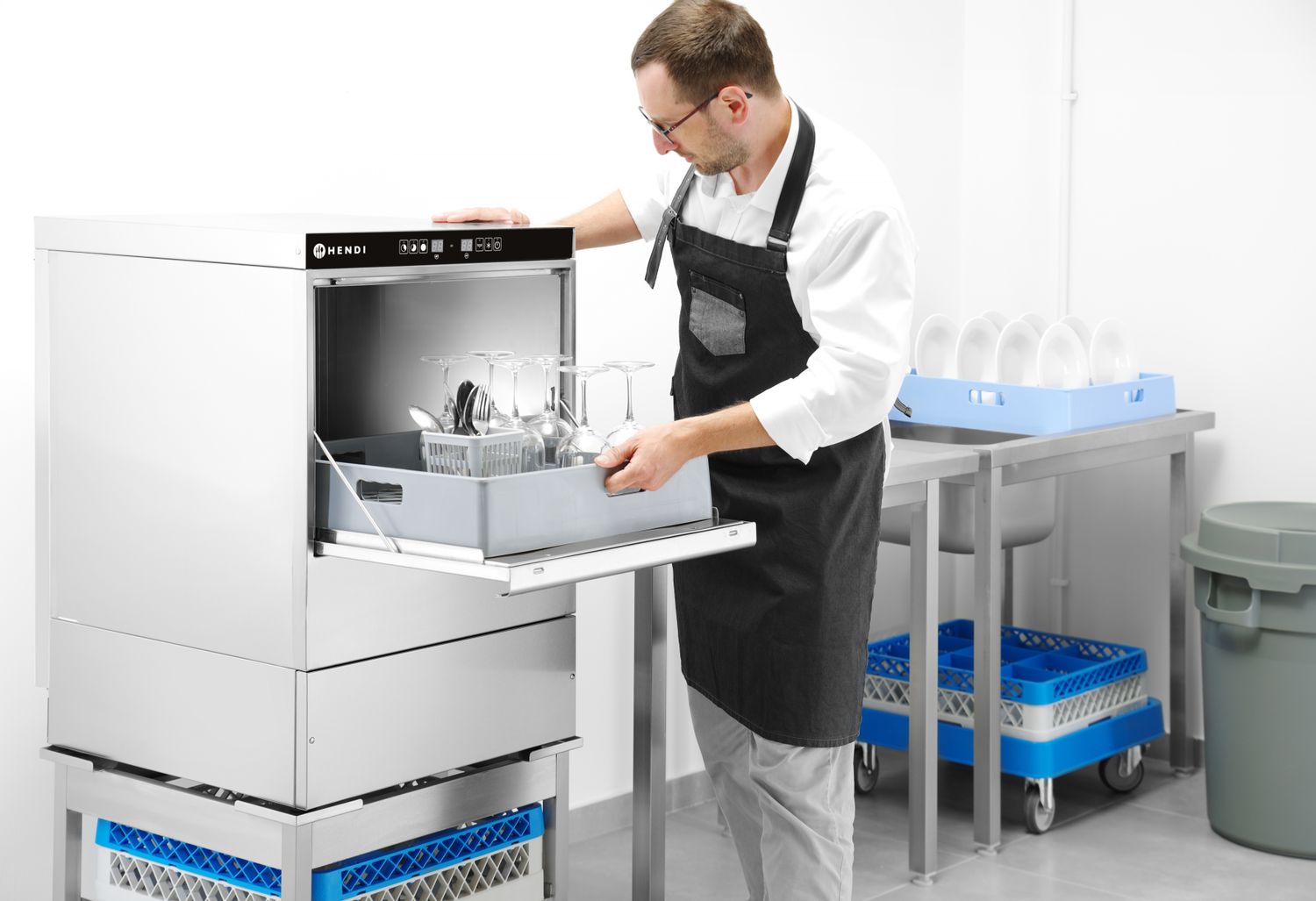 Myčka na nádobí 50x50 - elektronicky řízená, HENDI, 400V/6600W, 576x645x(H)837mm