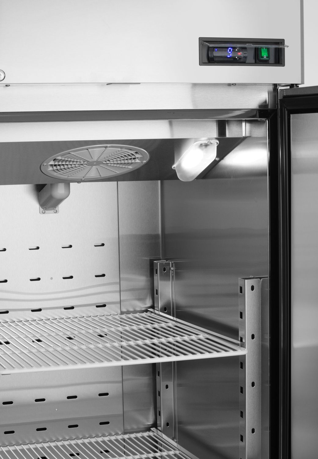Mrazicí skříň, 1-dveřová, 670 l, Arktic, Profi Line, GN 2/1, 230V/600W, 730x800x(H)2096mm