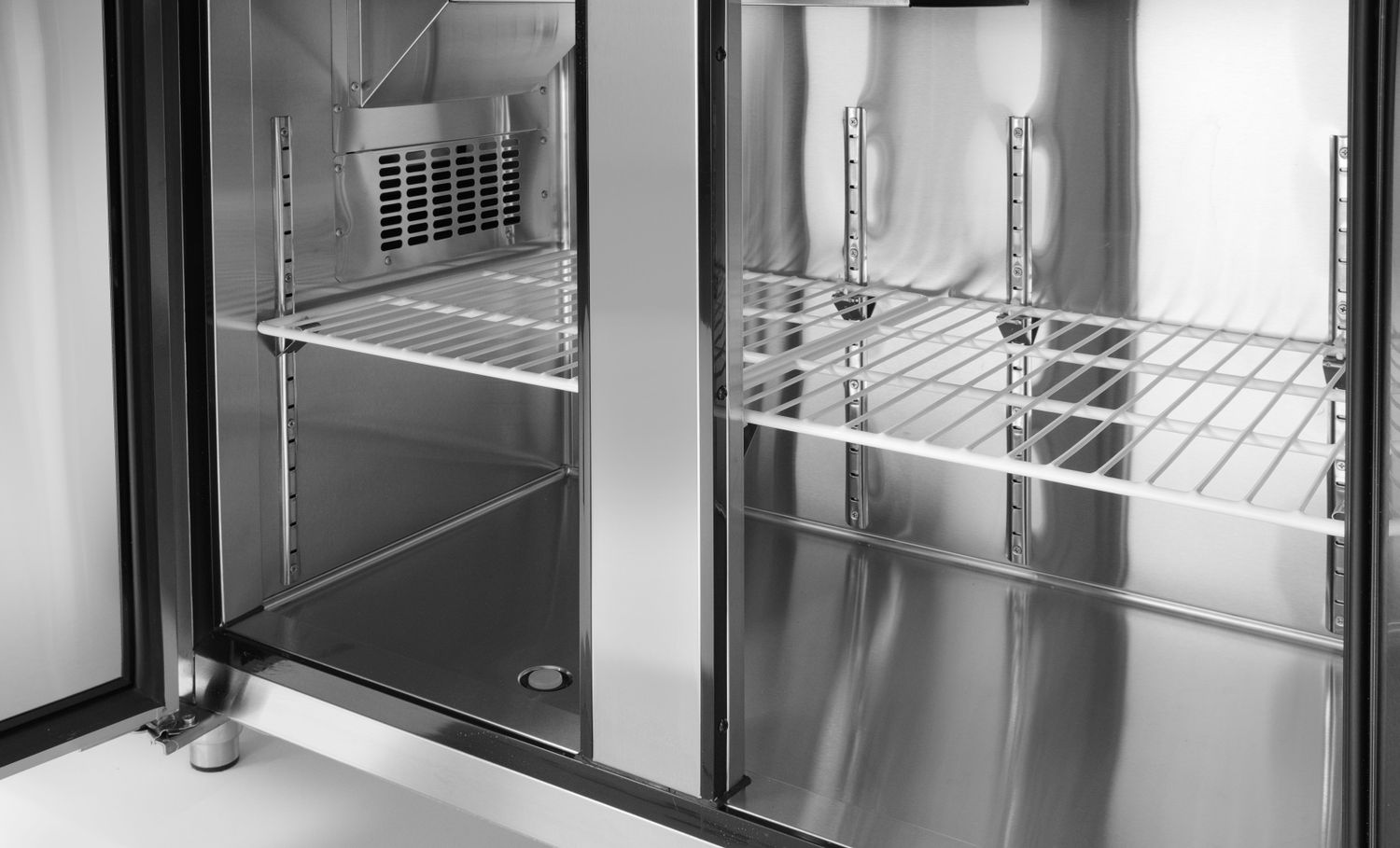 Dvoudveřový chladicí stůl s postranními jednotkami, Arktic, Kitchen Line, 166L, 230V/300W, 1200x600x(H)886mm