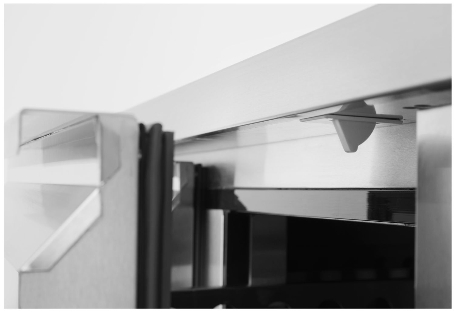 Chladicí stůl se 4 zásuvkami a postranními skříňkami, Arktic, Profi Line, 230V/250W, 1360x700x(H)858mm