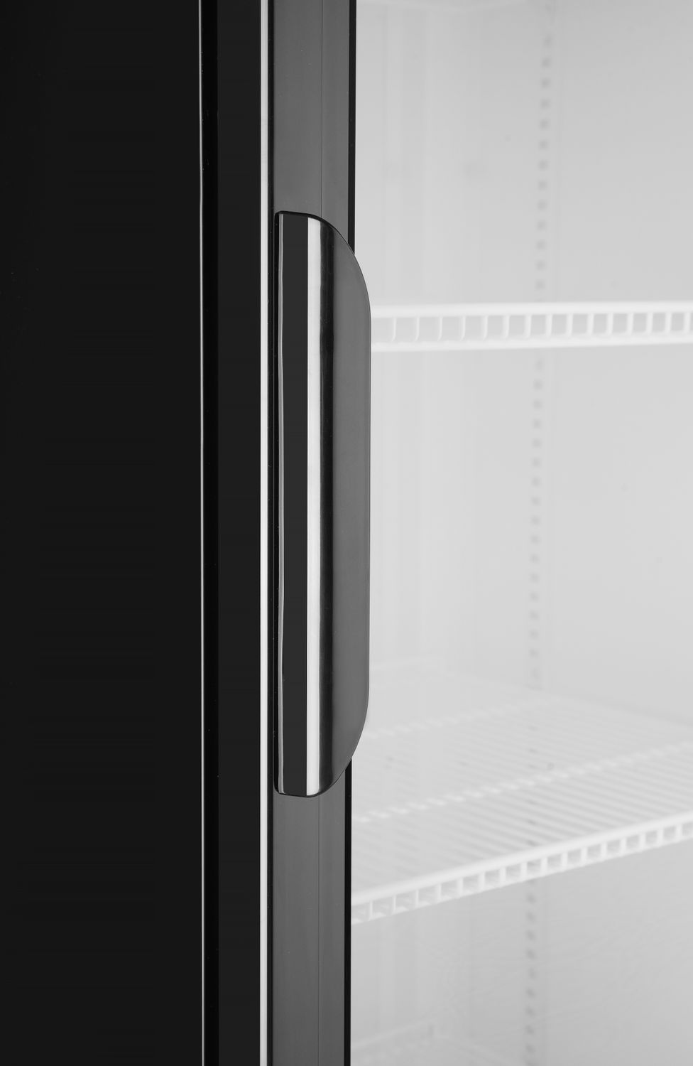 Jednodveřová chladnička s podsvíceným panelem na zadním panelu, Arktic, 254L, Černá, 220-240V/250W, 578x605x(H)1980mm