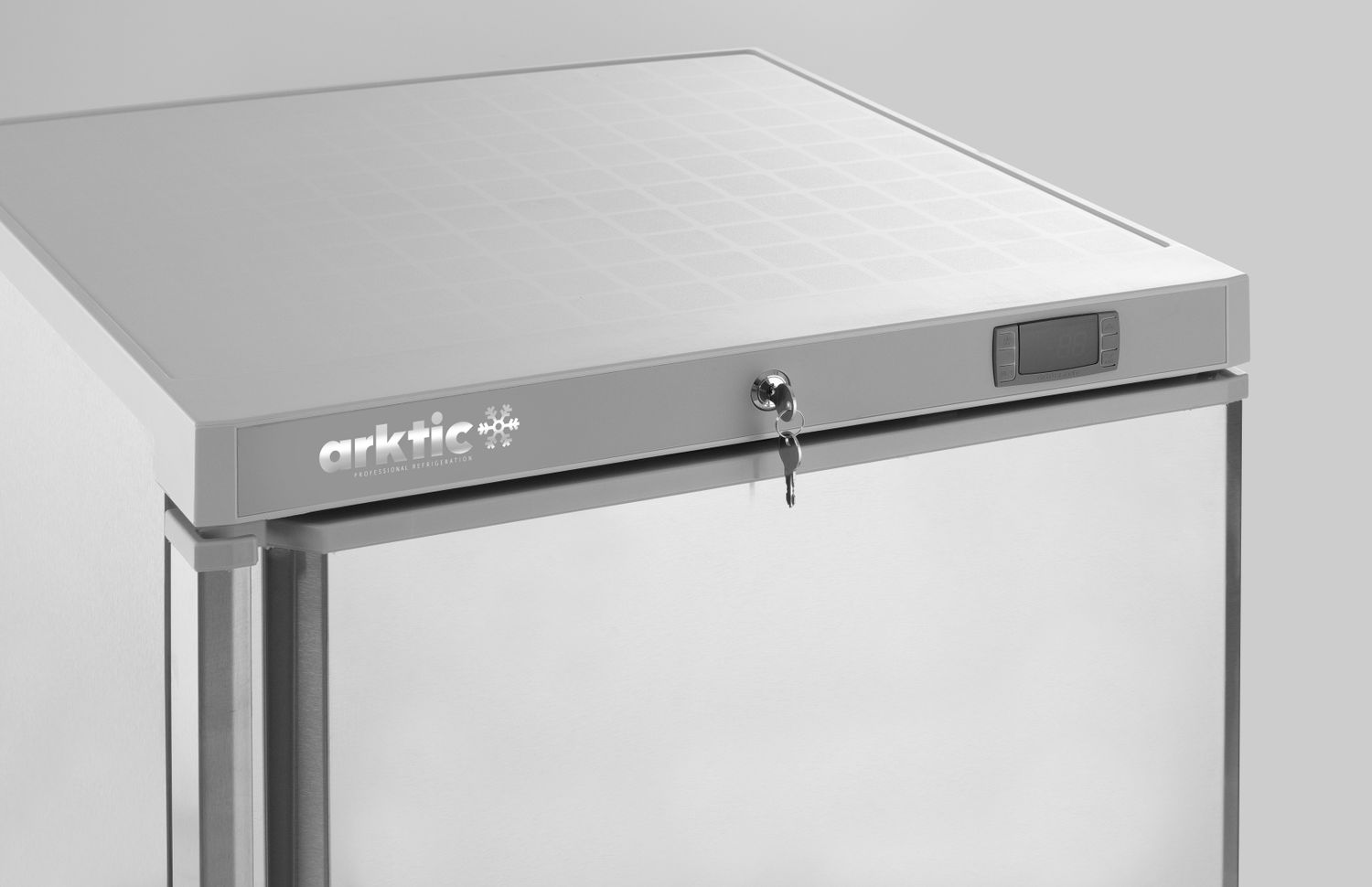 Mrazicí skříň v pouzdře z nerezové oceli, Arktic, Budget Line, 230V/111W, 598x655x(H)838mm