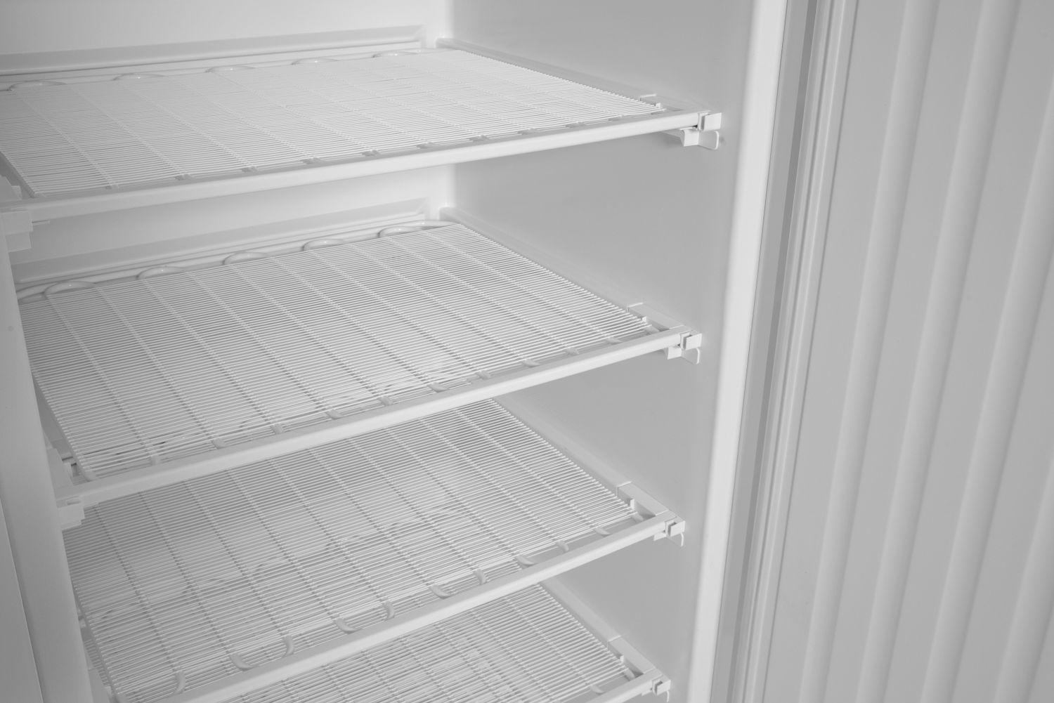 Mrazicí skříň v bílém lakovaném ocelovém krytu, Arktic, Budget Line, 600 l, 230V/436W, 775x710x(H)1900mm