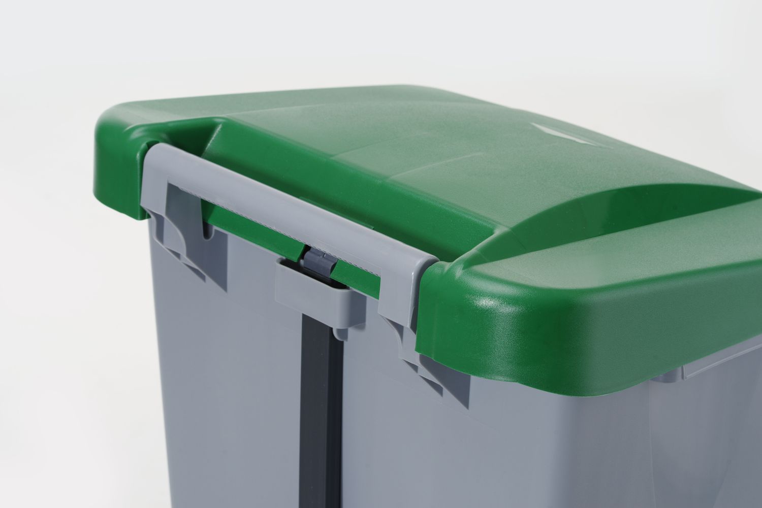 HENDI – odpadkový koš s pedálem a kolečky, 120 l, světle šedý, bez víka, 873458