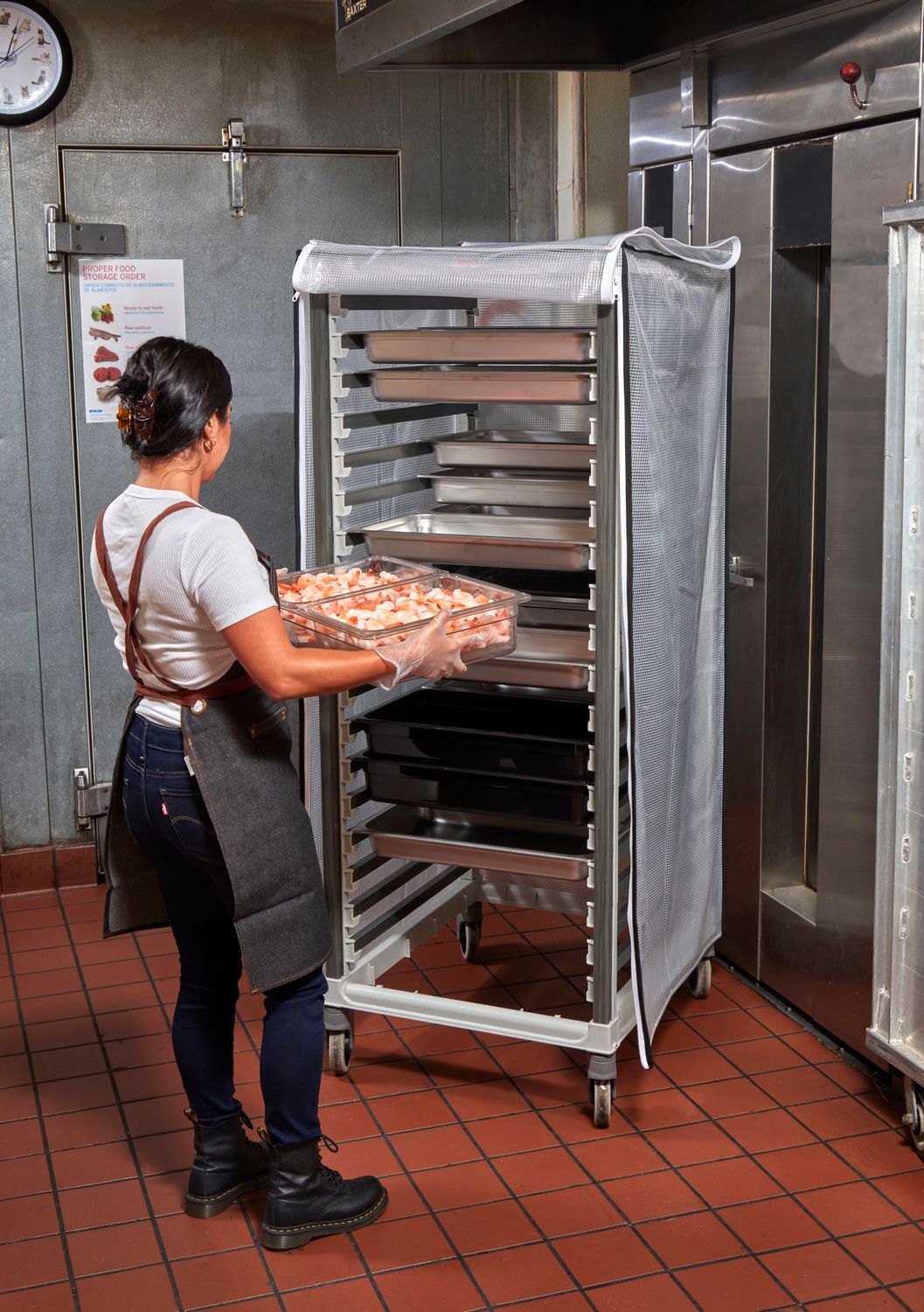Regálový vozík Cambro Camshelving na 18 nádob GN 2/1