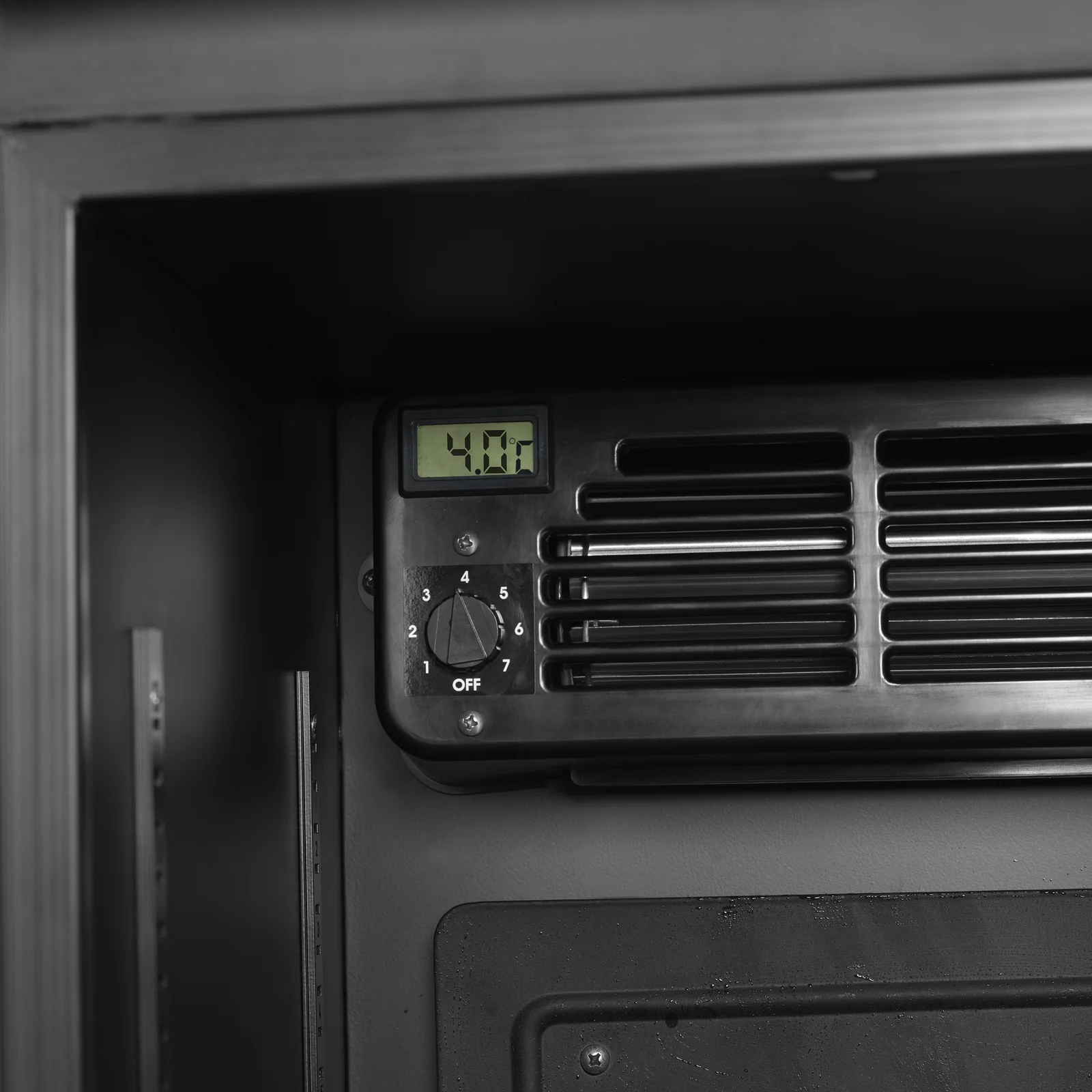 TEFCOLD - chladicí skříň prosklené dveře FSC 175H Černý